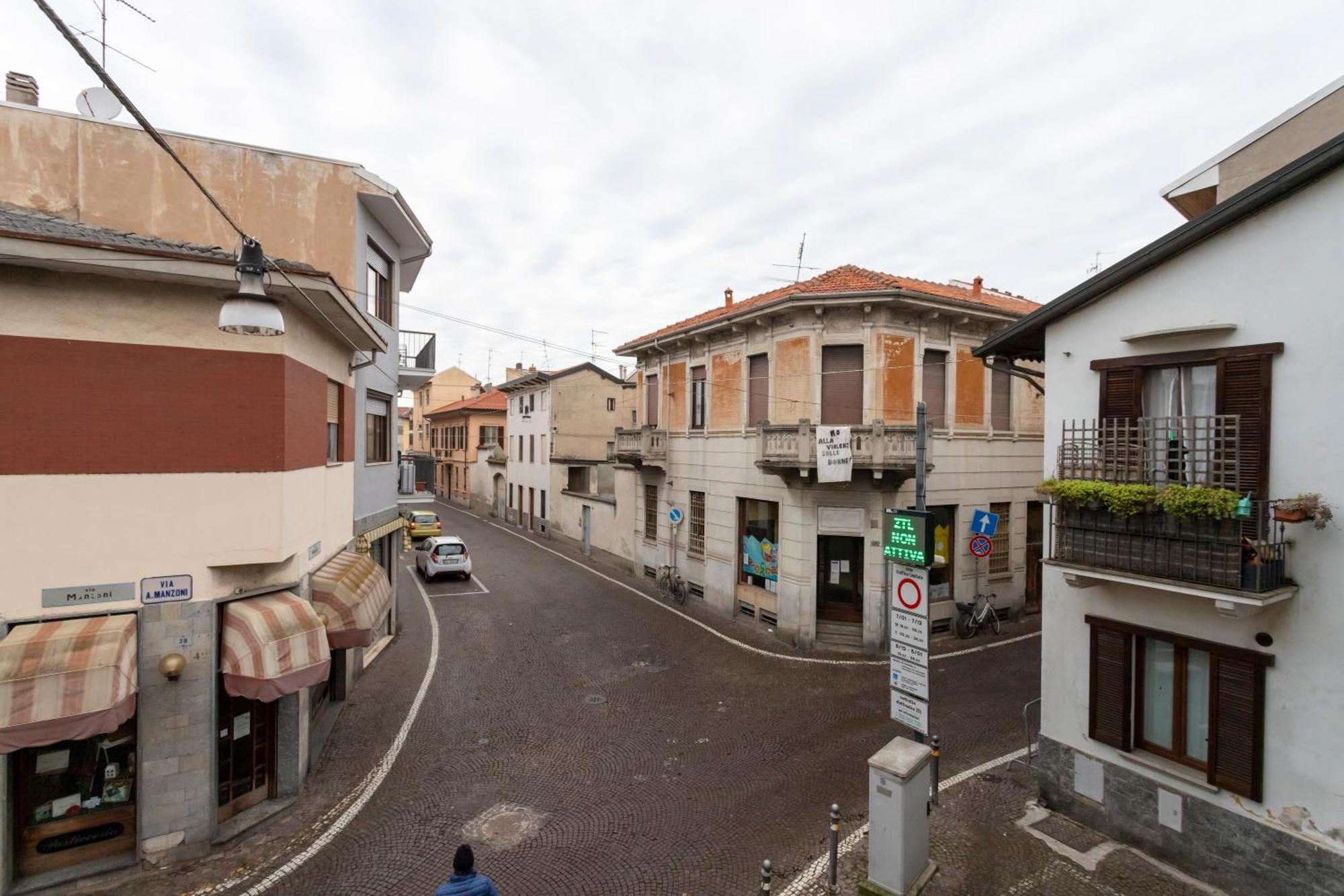 Corte Manzoni - Self Check-In Galliate ภายนอก รูปภาพ